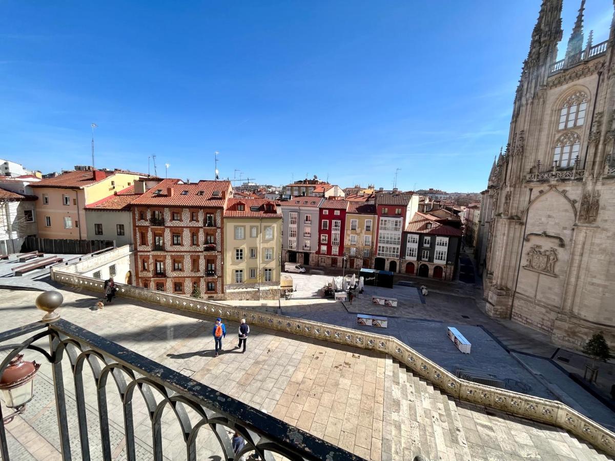 Atuaire Home Balcon Con Vistas A La Catedral De Burgo Екстериор снимка