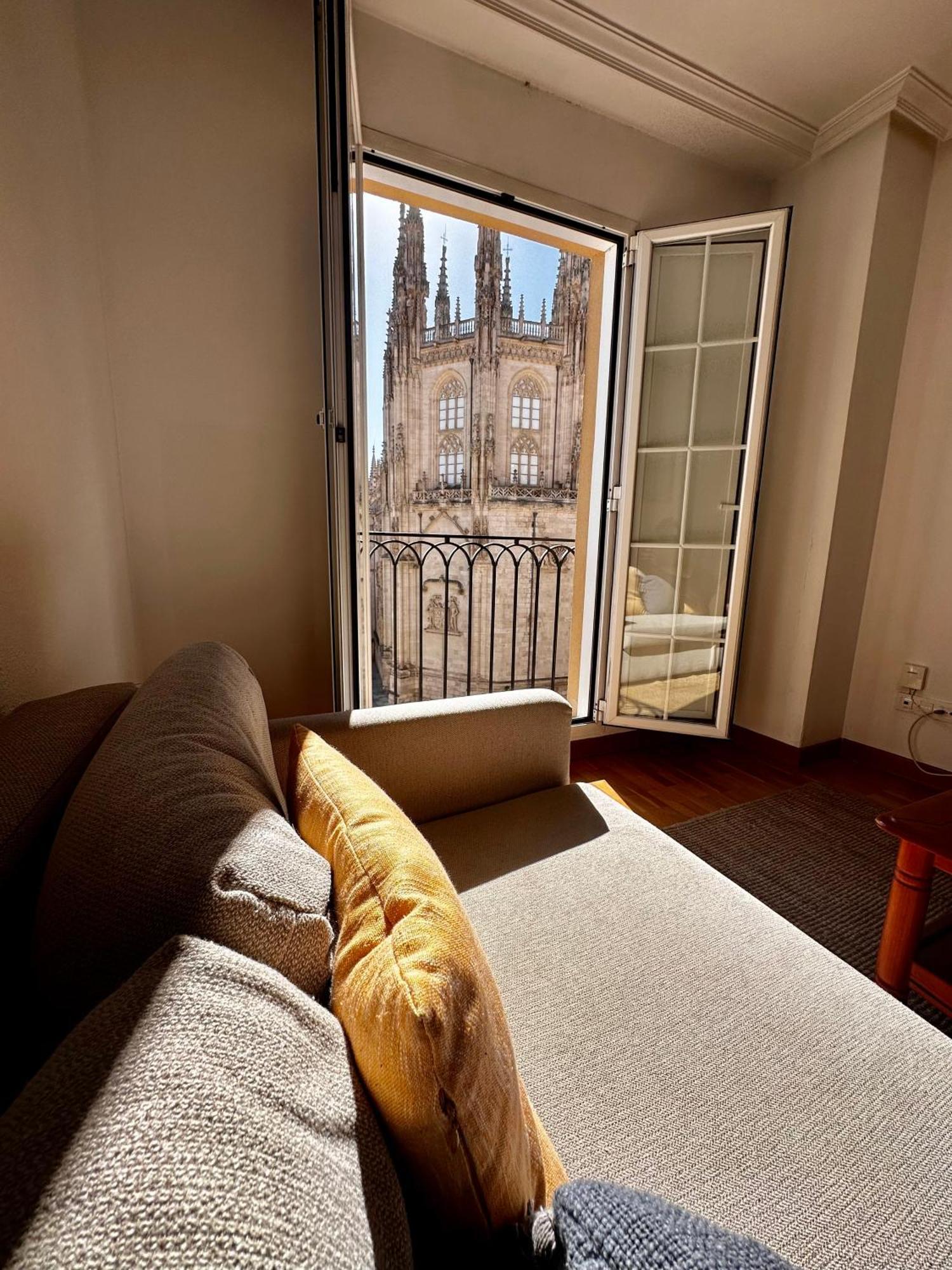 Atuaire Home Balcon Con Vistas A La Catedral De Burgo Екстериор снимка